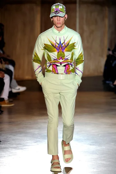 Look 41